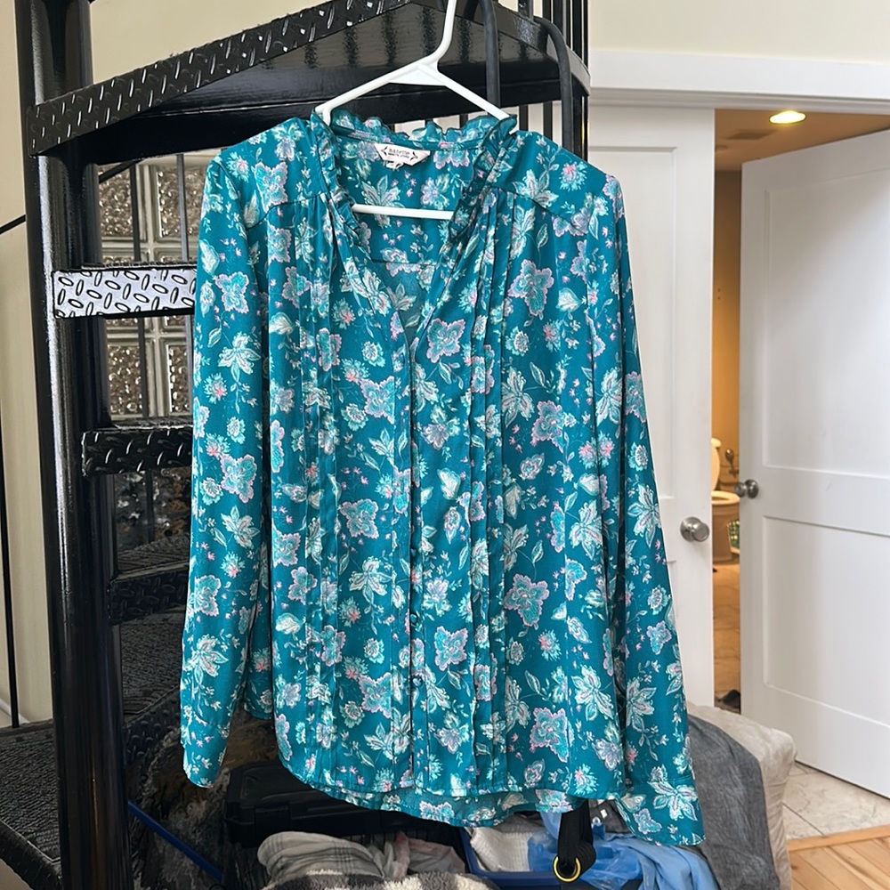 Floral blue full sleeve blouse. Great for work wear and evening too.